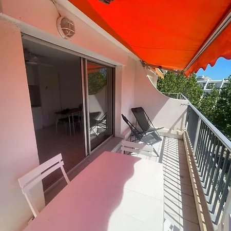 Apartment Renove Avec Loggia, Parking Prive Et Proche - Quartier Calme - Fr-1-328-267
