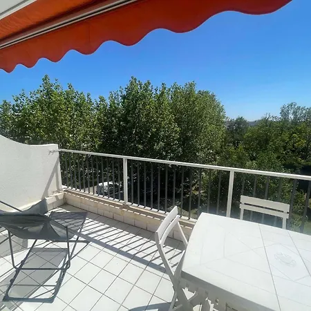 Apartment Renove Avec Loggia, Parking Prive Et Proche - Quartier Calme - Fr-1-328-267 *